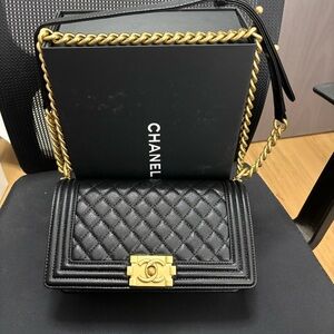 Chanel Black Quilted Shoulder Bag with Gold Chain